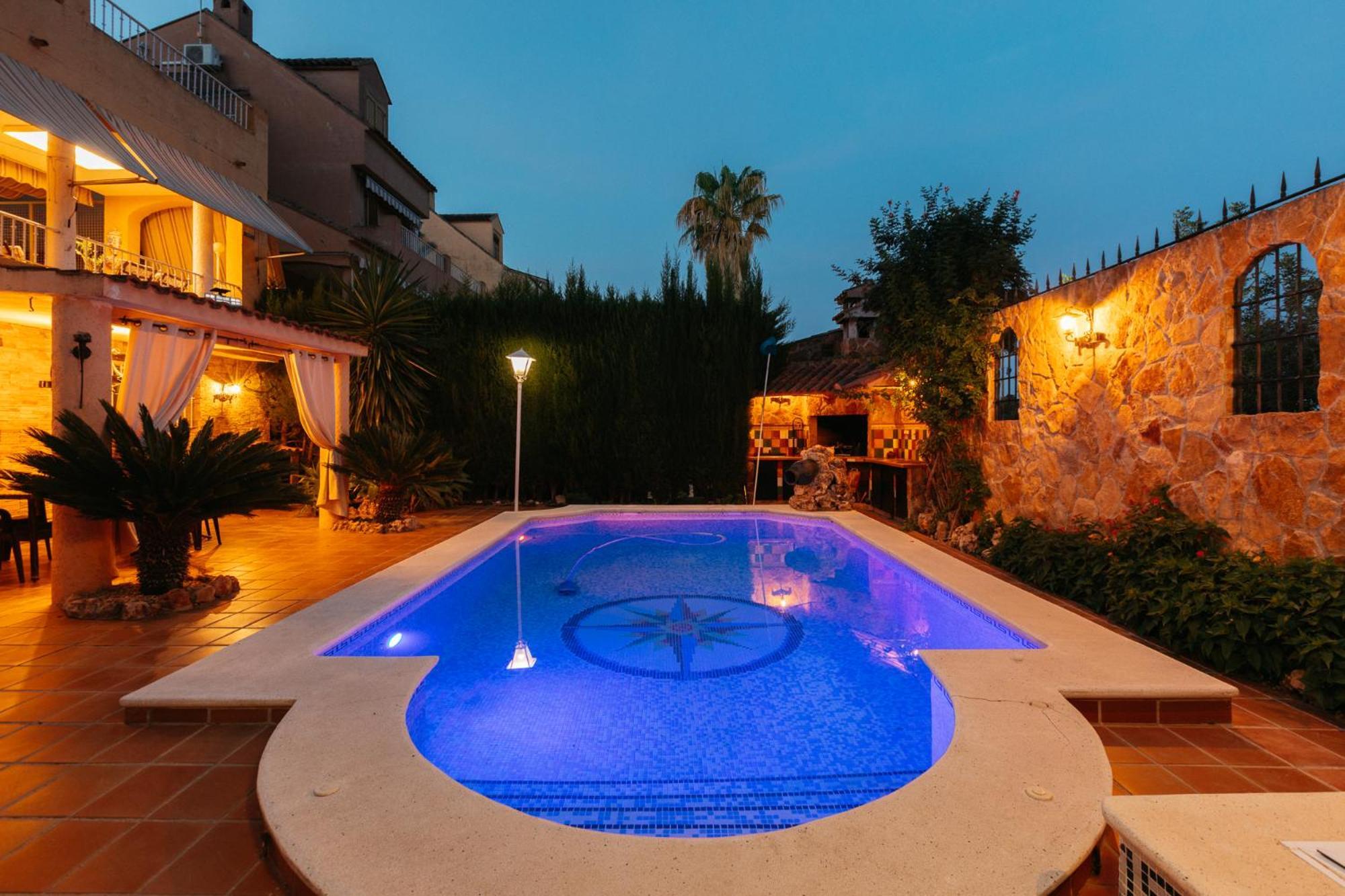 Chalet, Villa Rodeada De Naturaleza Piscina A Doce Klm De Valencia Y 7 Del Aeropuerto Ngoại thất bức ảnh