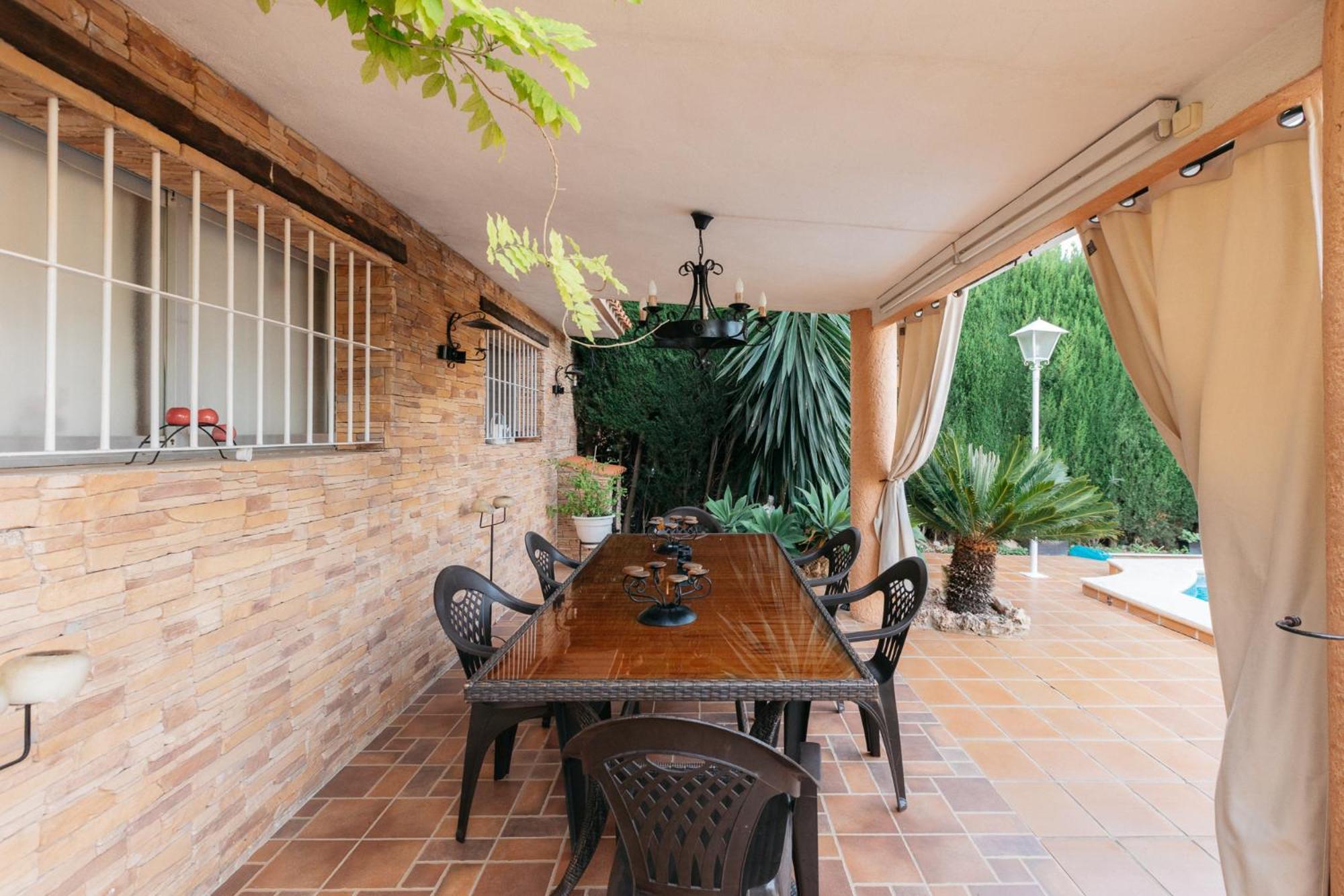 Chalet, Villa Rodeada De Naturaleza Piscina A Doce Klm De Valencia Y 7 Del Aeropuerto Ngoại thất bức ảnh