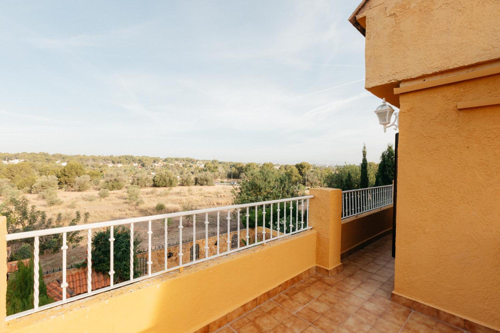 Chalet, Villa Rodeada De Naturaleza Piscina A Doce Klm De Valencia Y 7 Del Aeropuerto Ngoại thất bức ảnh