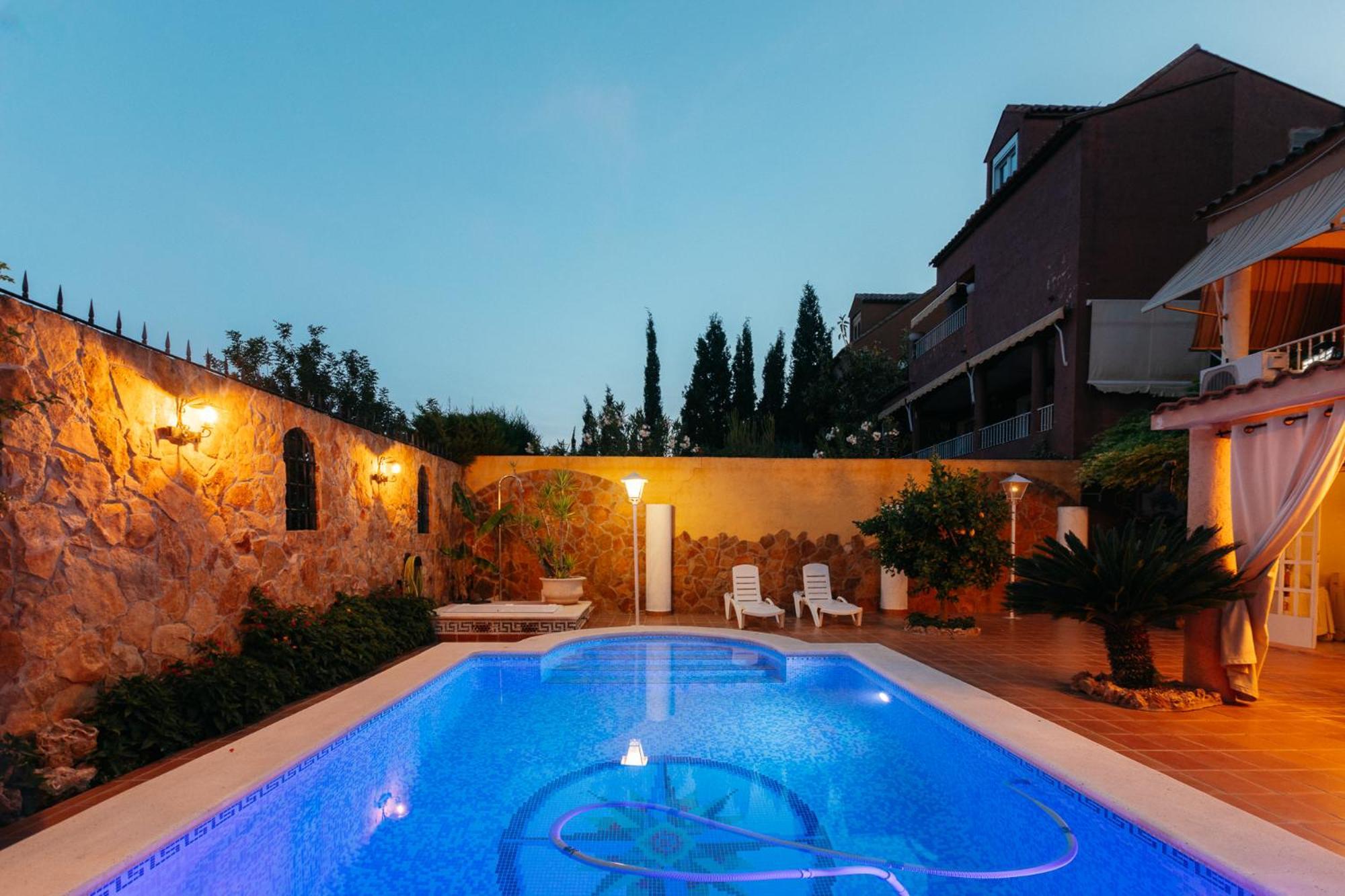 Chalet, Villa Rodeada De Naturaleza Piscina A Doce Klm De Valencia Y 7 Del Aeropuerto Ngoại thất bức ảnh