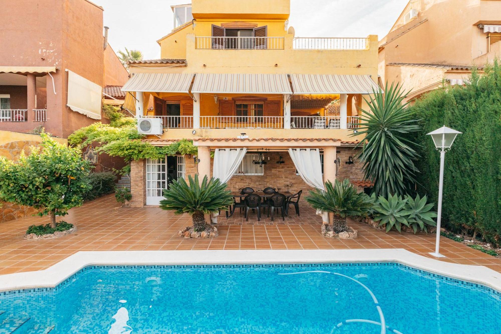 Chalet, Villa Rodeada De Naturaleza Piscina A Doce Klm De Valencia Y 7 Del Aeropuerto Ngoại thất bức ảnh