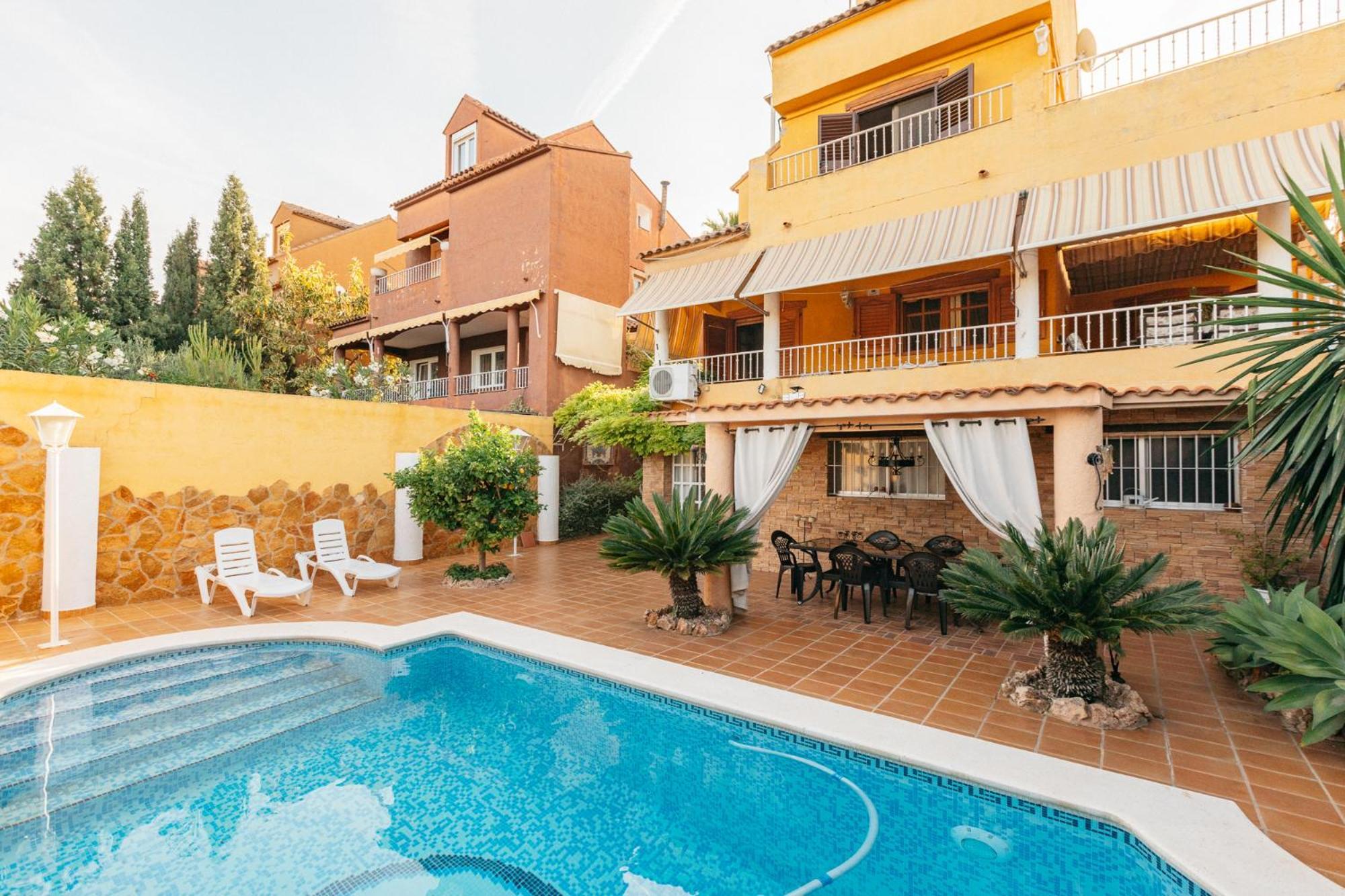 Chalet, Villa Rodeada De Naturaleza Piscina A Doce Klm De Valencia Y 7 Del Aeropuerto Ngoại thất bức ảnh